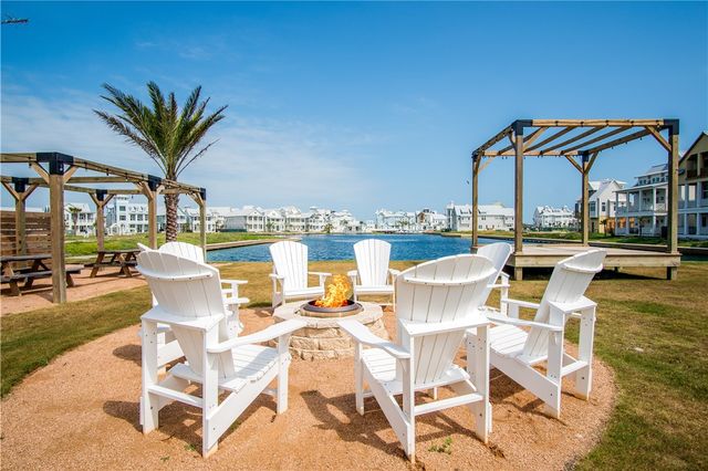 250 Tailwind Dr E, Port Aransas, TX 78373