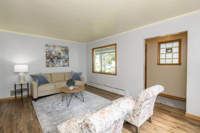 1303 S 94th STREET, West Allis, WI 53214