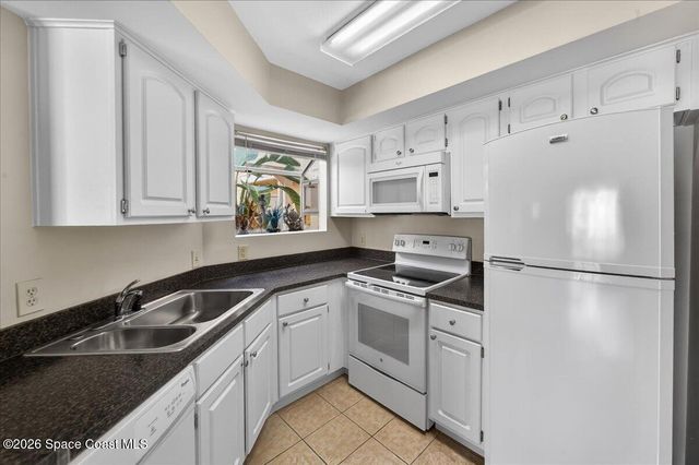 650 Island Club Court 142, Indialantic, FL 32903