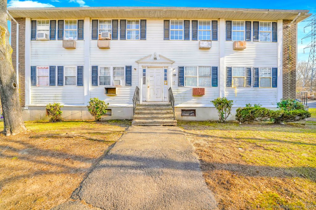 81 Angel Drive APT D, Waterbury, CT 06708