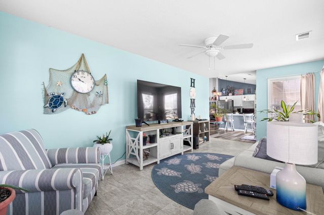 835 Inglenook Ln., Longs, SC 29568