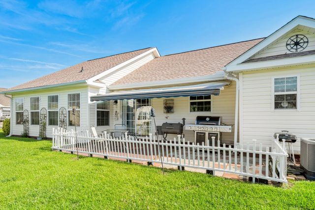 835 Inglenook Ln., Longs, SC 29568