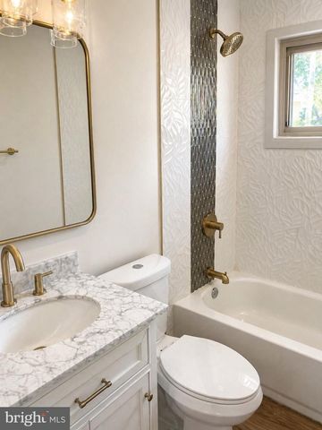 204 KENWOOD S, Levittown, PA 19055