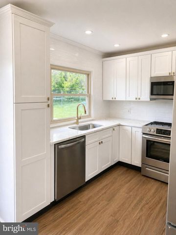 204 KENWOOD S, Levittown, PA 19055
