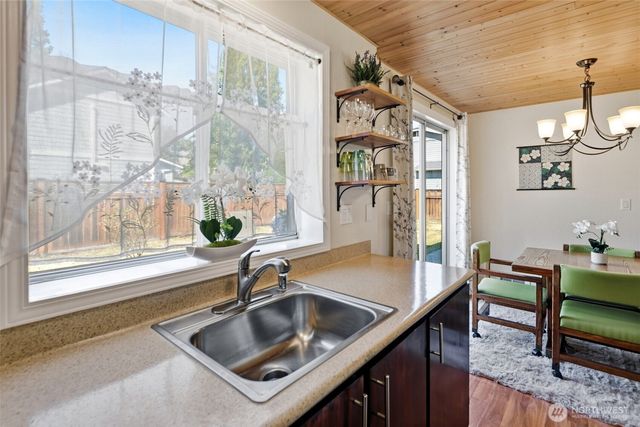 4325 152nd Street SW, Lynnwood, WA 98087