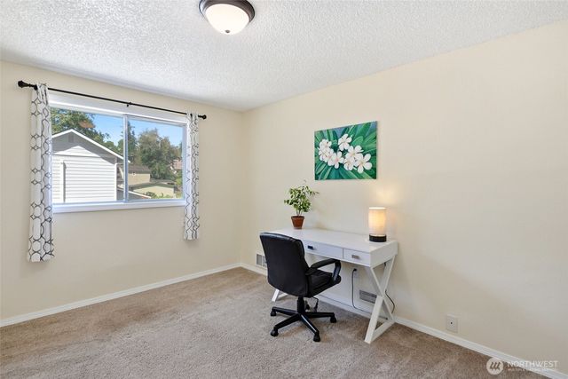 4325 152nd Street SW, Lynnwood, WA 98087