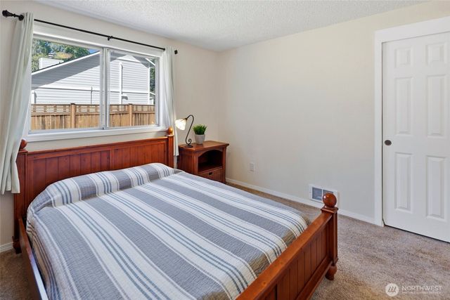 4325 152nd Street SW, Lynnwood, WA 98087