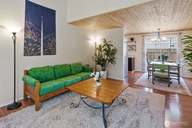 4325 152nd Street SW, Lynnwood, WA 98087