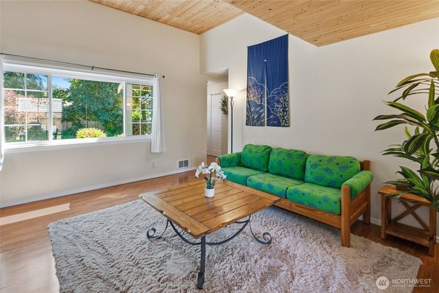 4325 152nd Street SW, Lynnwood, WA 98087