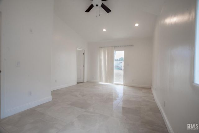 716 Curtis Drive, Bakersfield, CA 93307