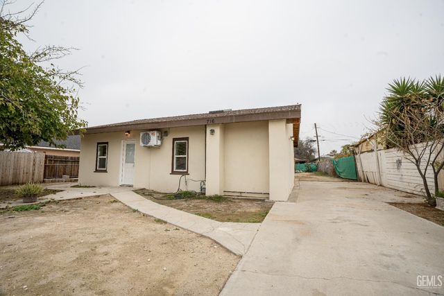 716 Curtis Drive, Bakersfield, CA 93307