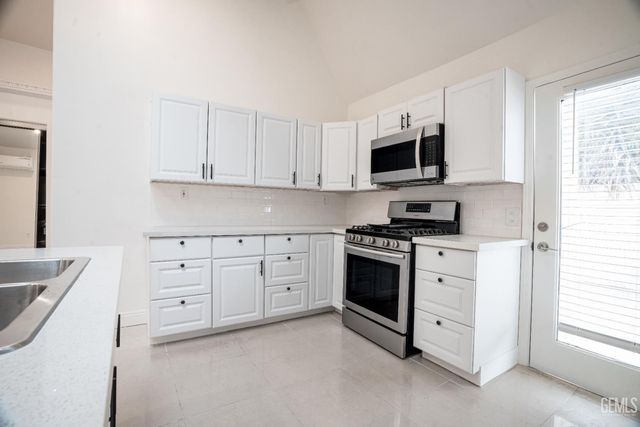 716 Curtis Drive, Bakersfield, CA 93307