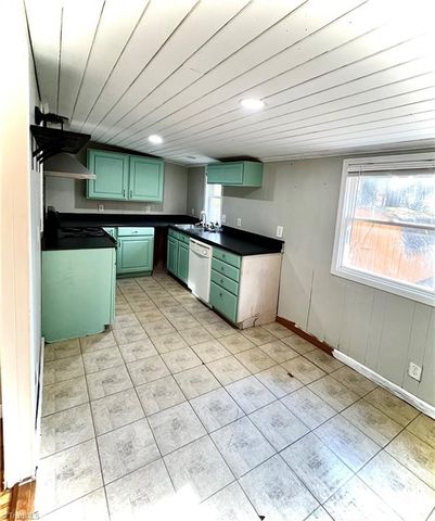 4312 Vickrey Chapel N Road, Jamestown, NC 27282