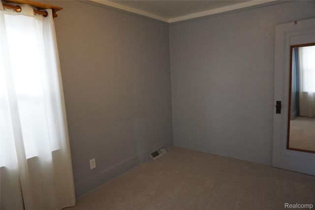 1713 Austin Avenue, Lincoln Park, MI 48146