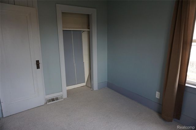 1713 Austin Avenue, Lincoln Park, MI 48146