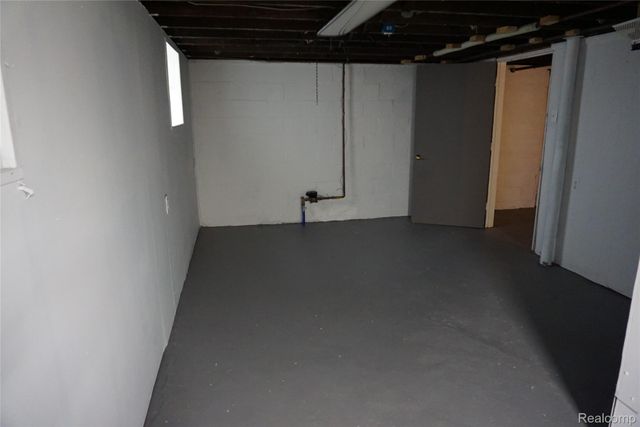 1713 Austin Avenue, Lincoln Park, MI 48146