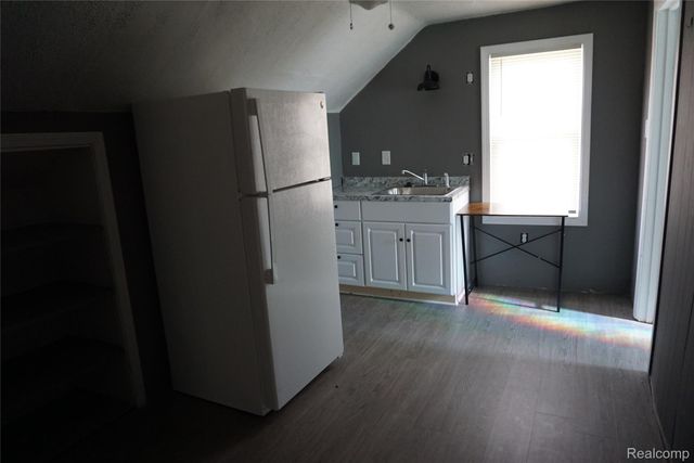 1713 Austin Avenue, Lincoln Park, MI 48146