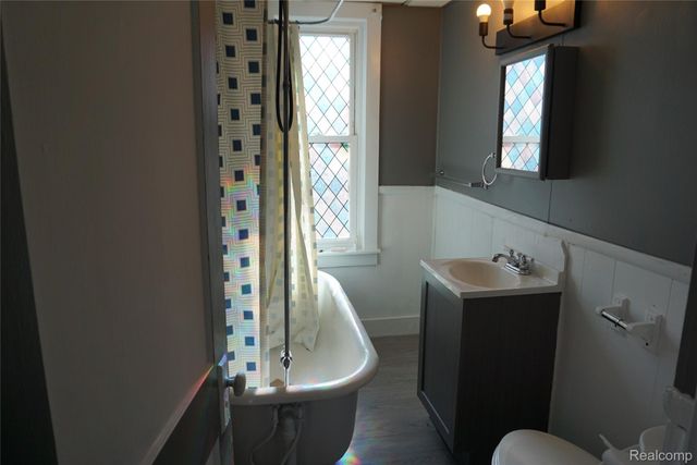 1713 Austin Avenue, Lincoln Park, MI 48146