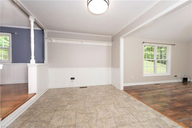 6175 La Crosse Court, Clemmons, NC 27012