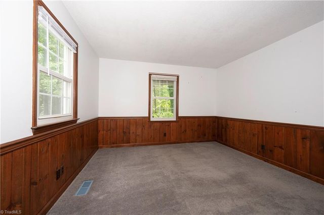 6175 La Crosse Court, Clemmons, NC 27012