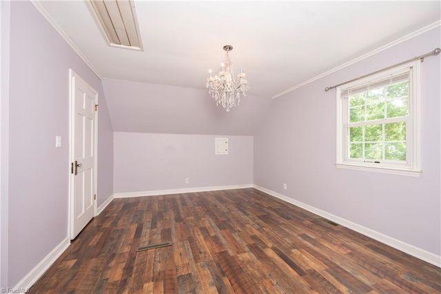 6175 La Crosse Court, Clemmons, NC 27012