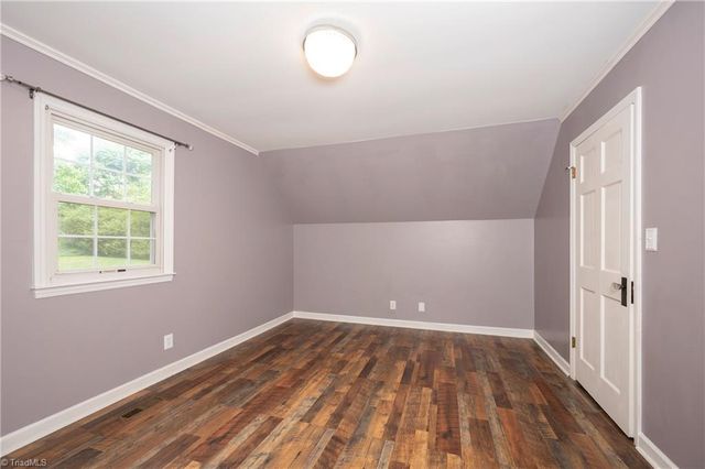 6175 La Crosse Court, Clemmons, NC 27012