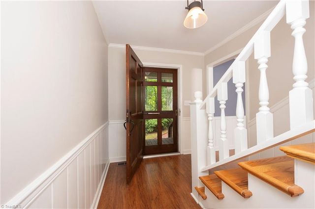 6175 La Crosse Court, Clemmons, NC 27012