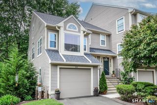 212 Algonquin Trail 212, Trumbull, CT 06611