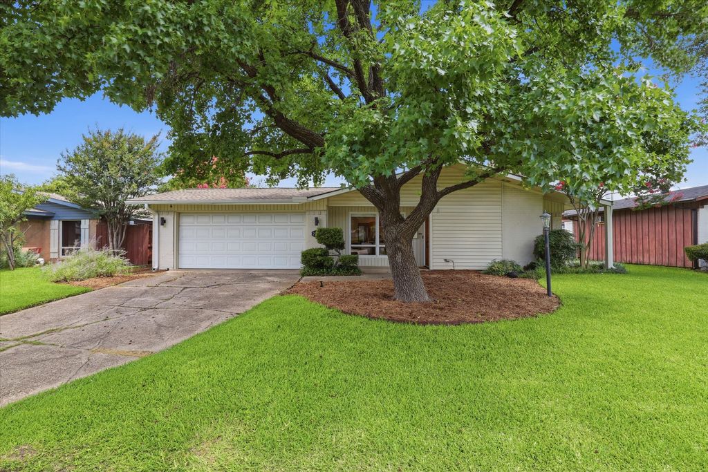 2953 Silverton Drive, Dallas, TX 75229