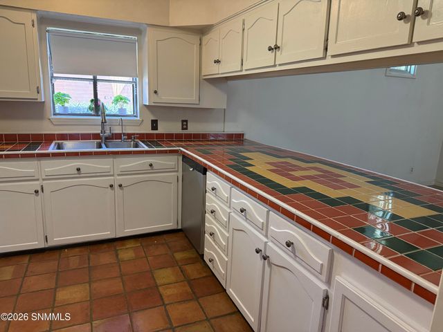 136 Feather Moon Drive, Santa Teresa, NM 88008