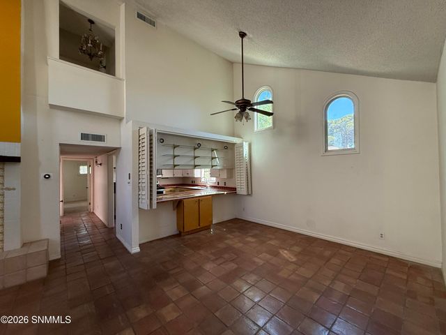 136 Feather Moon Drive, Santa Teresa, NM 88008