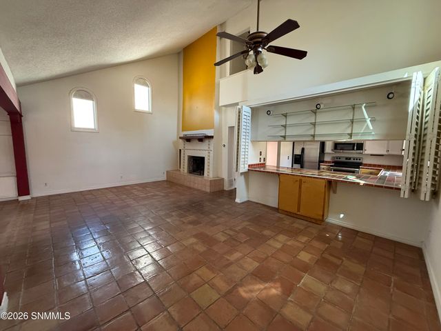 136 Feather Moon Drive, Santa Teresa, NM 88008