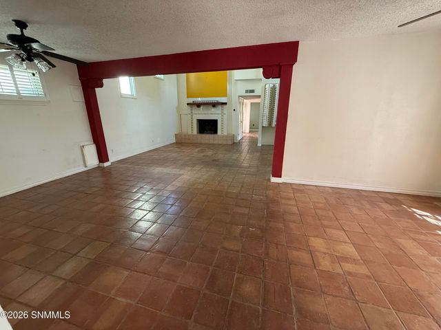 136 Feather Moon Drive, Santa Teresa, NM 88008