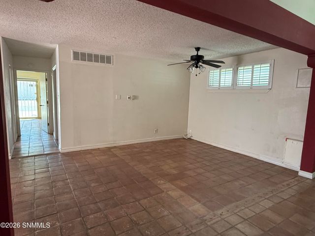 136 Feather Moon Drive, Santa Teresa, NM 88008