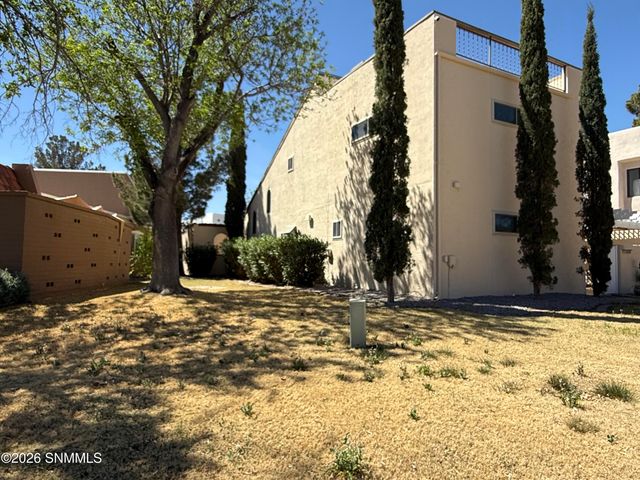 136 Feather Moon Drive, Santa Teresa, NM 88008