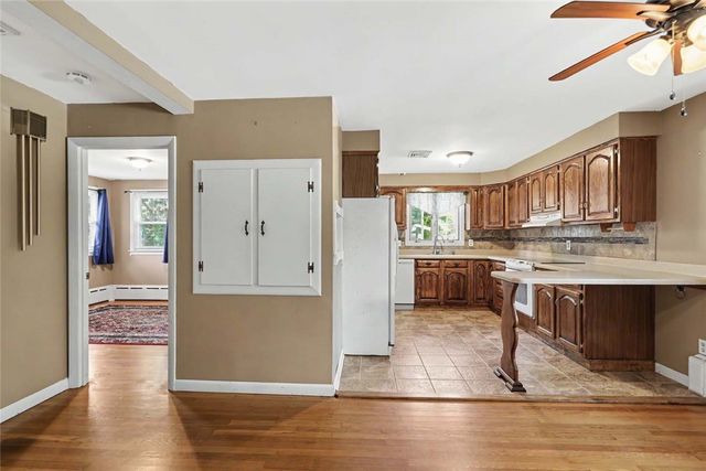 47 Restful Valley Road, Tiverton, RI 02878