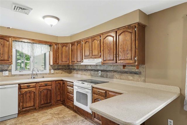 47 Restful Valley Road, Tiverton, RI 02878