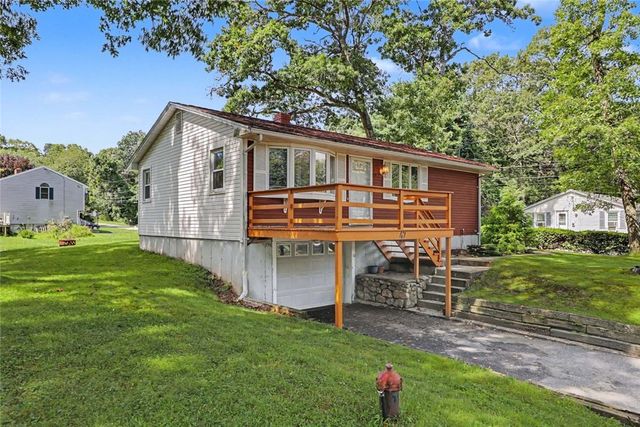47 Restful Valley Road, Tiverton, RI 02878