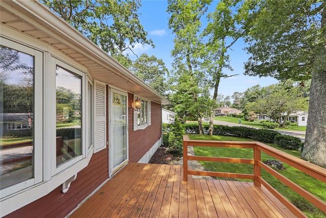 47 Restful Valley Road, Tiverton, RI 02878