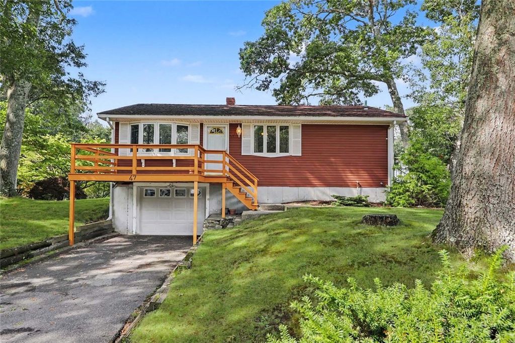 47 Restful Valley Road, Tiverton, RI 02878