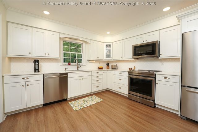 1605 Ravinia Road, Charleston, WV 25314