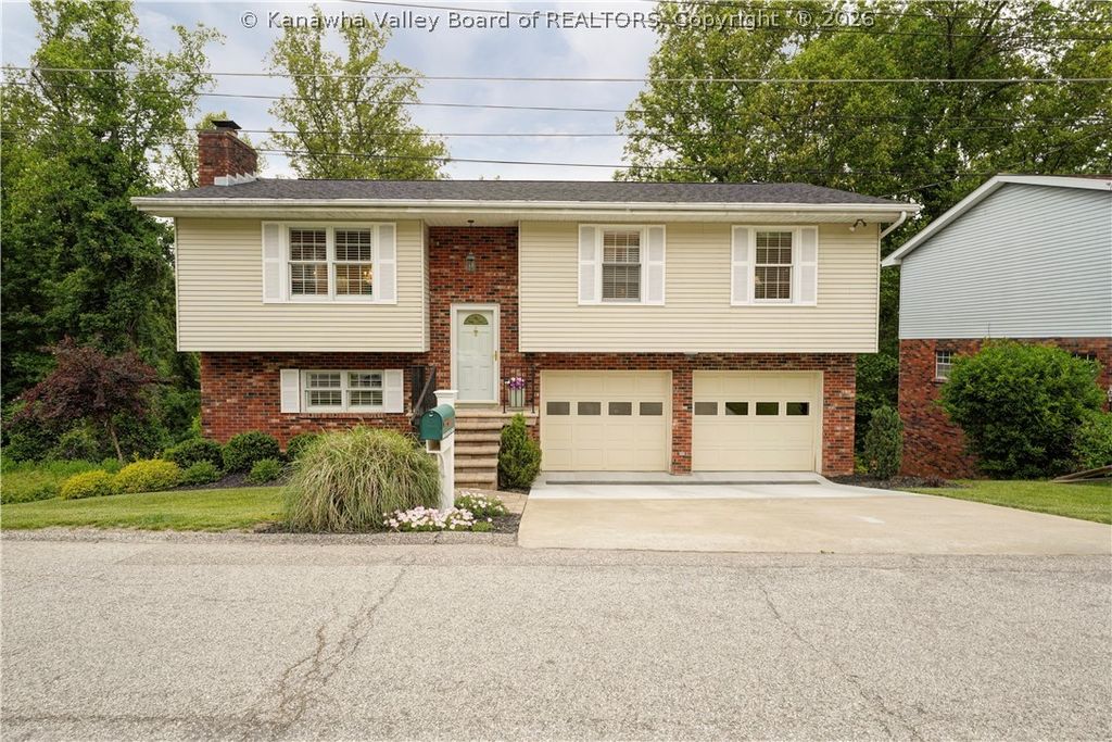 1605 Ravinia Road, Charleston, WV 25314