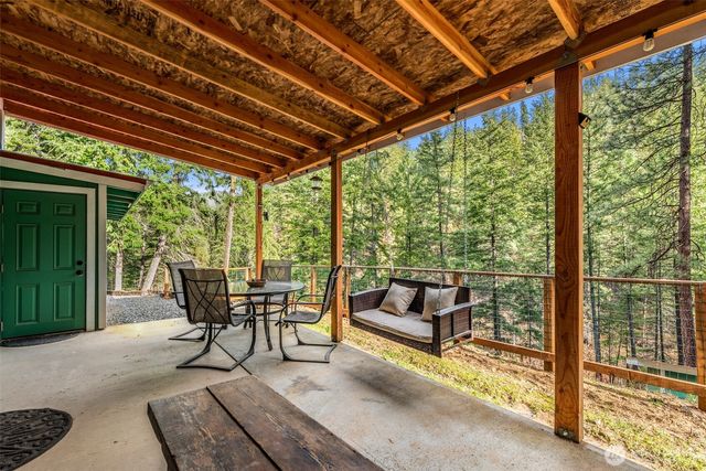 695 Sand Creek Road, Cashmere, WA 98815