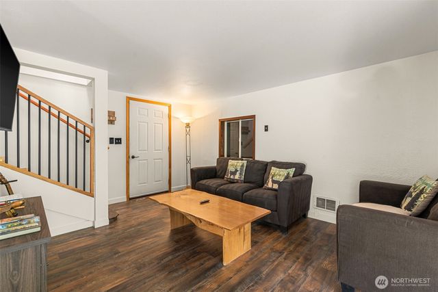 695 Sand Creek Road, Cashmere, WA 98815