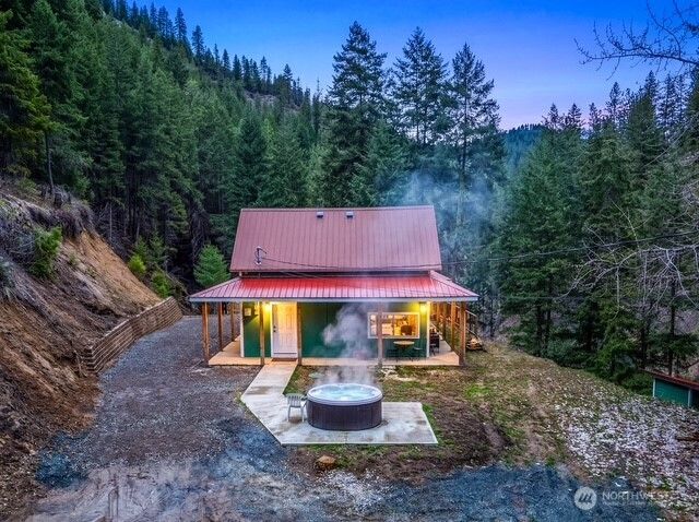 695 Sand Creek Road, Cashmere, WA 98815