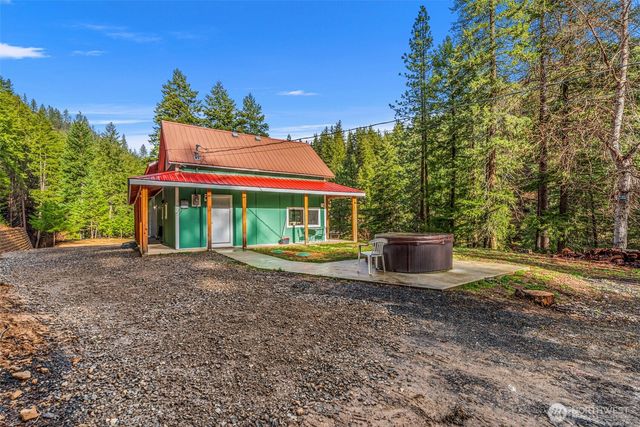 695 Sand Creek Road, Cashmere, WA 98815