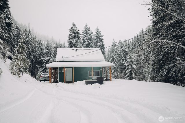 695 Sand Creek Road, Cashmere, WA 98815