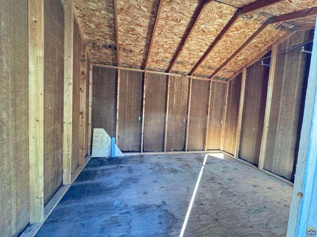 1702 Trowman Way, Emporia, KS 66801