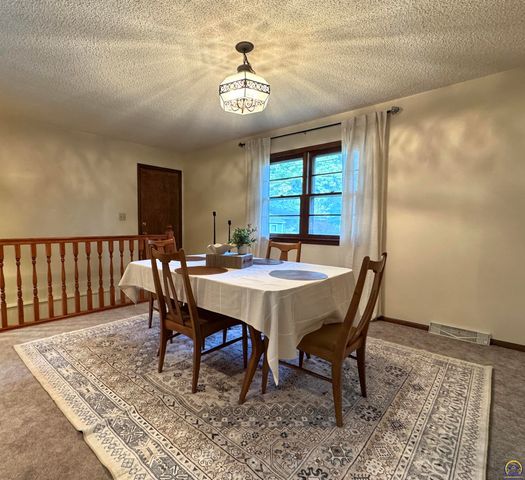 1702 Trowman Way, Emporia, KS 66801