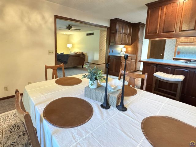 1702 Trowman Way, Emporia, KS 66801